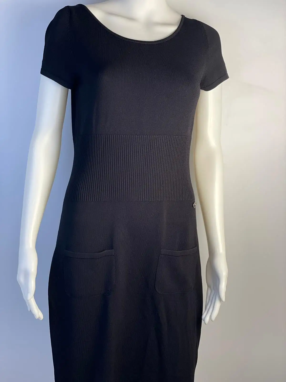 Chanel short sleeve black mid length dress FR 40