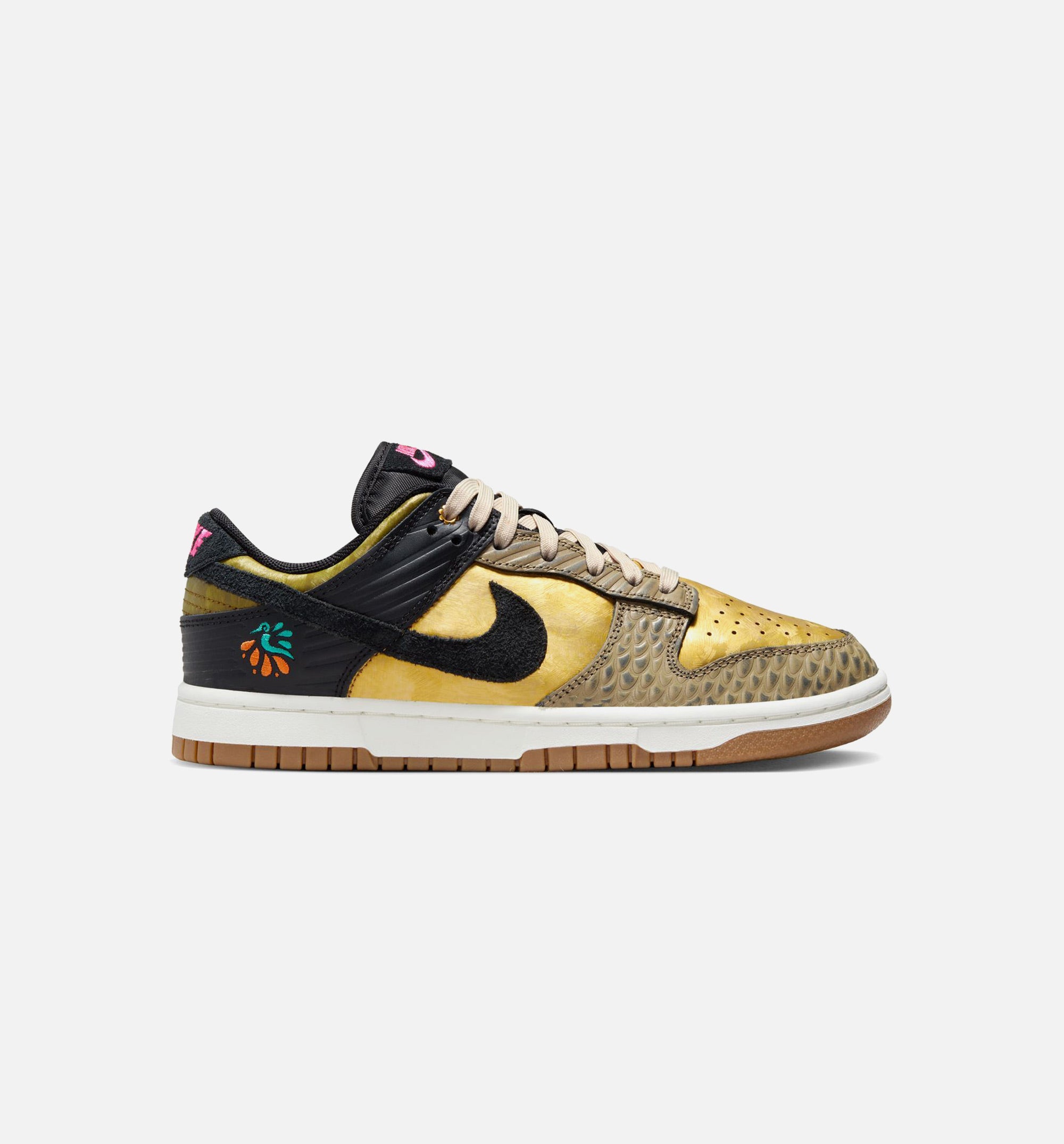 Dunk Low Día De Muertos Womens Lifestyle Shoe - Black/Metallic Gold