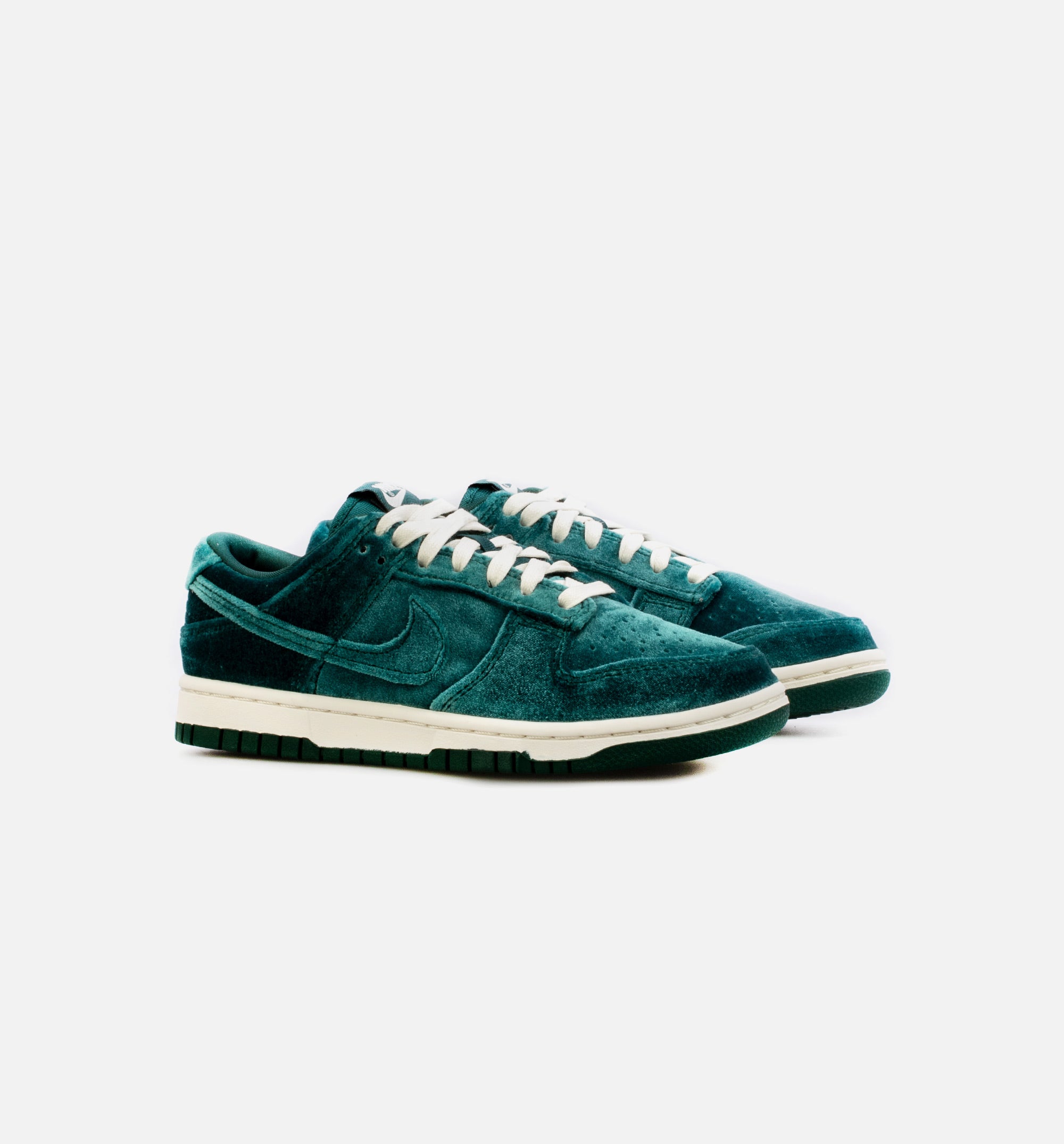 Dunk Low Velvet Tea Womens Lifestyle Shoe - Green