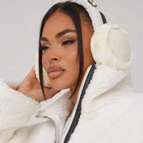 Earmuffs In White Faux Fur And Suede