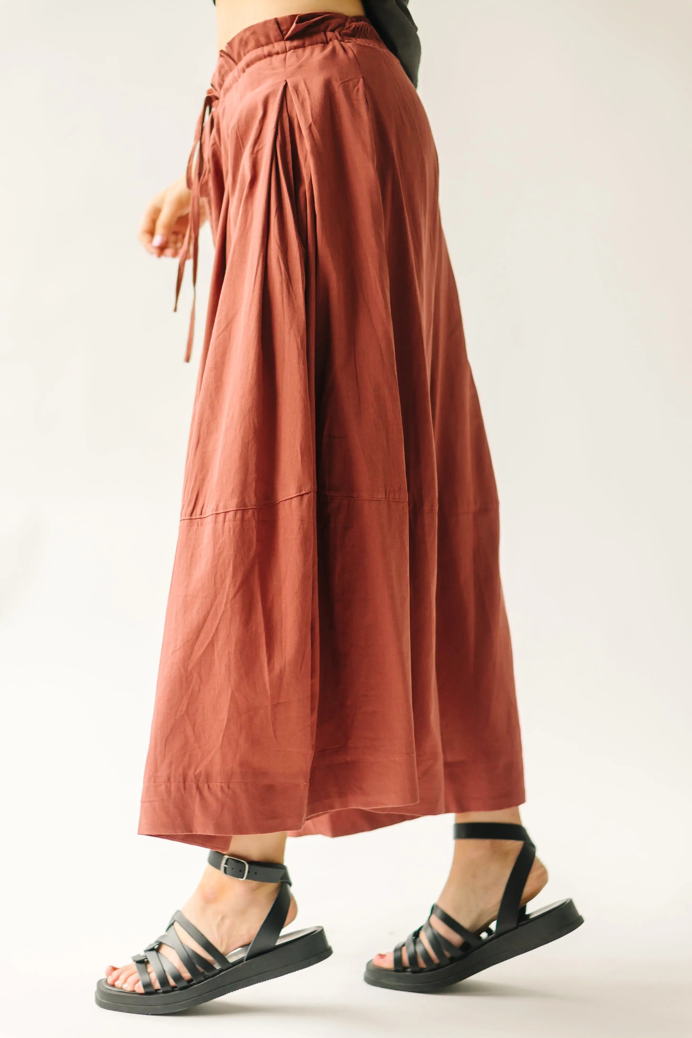 The Melhart Wide Leg Pant in Rust