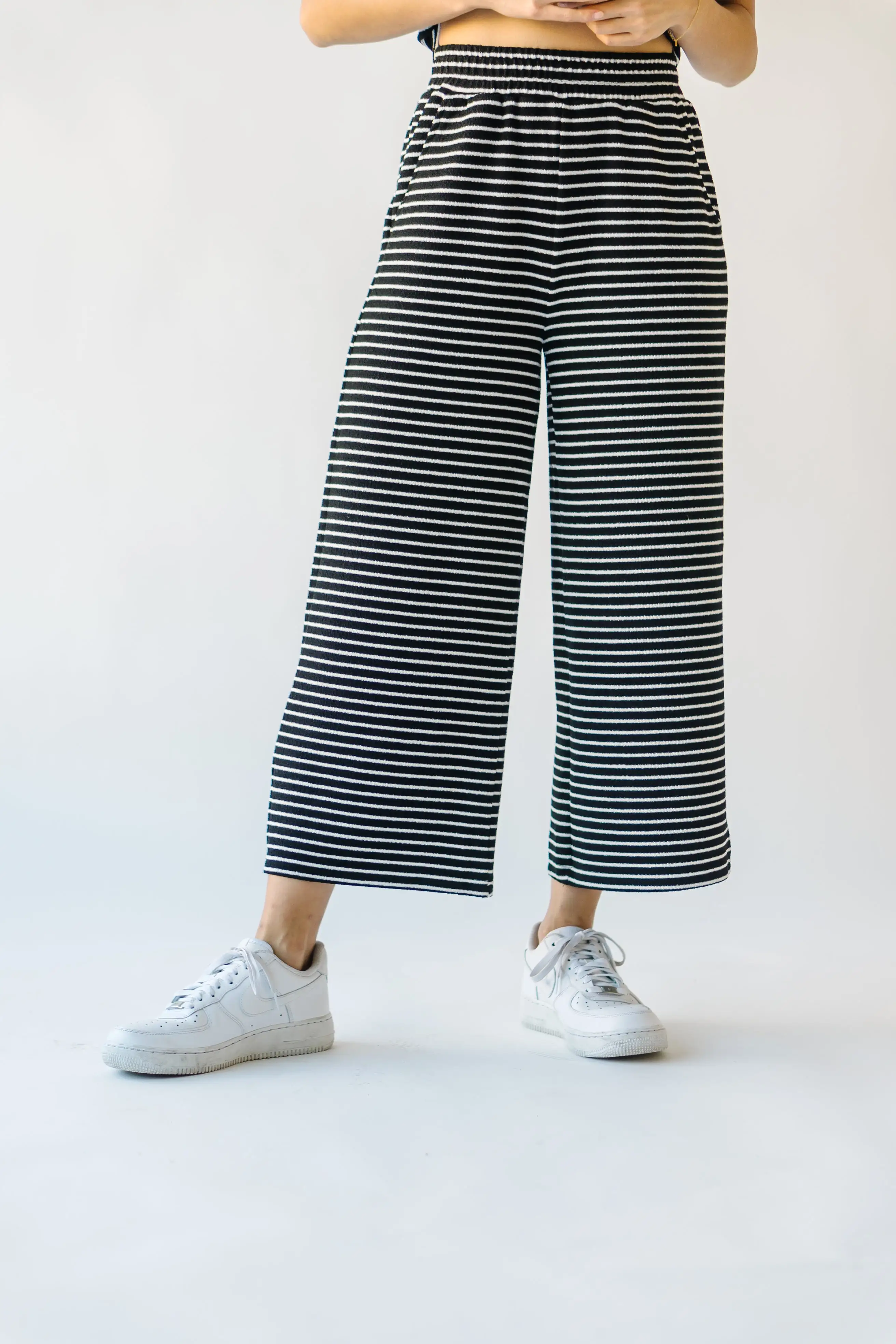 The Ronnie Basic Wide Leg Pant in Black Stripe