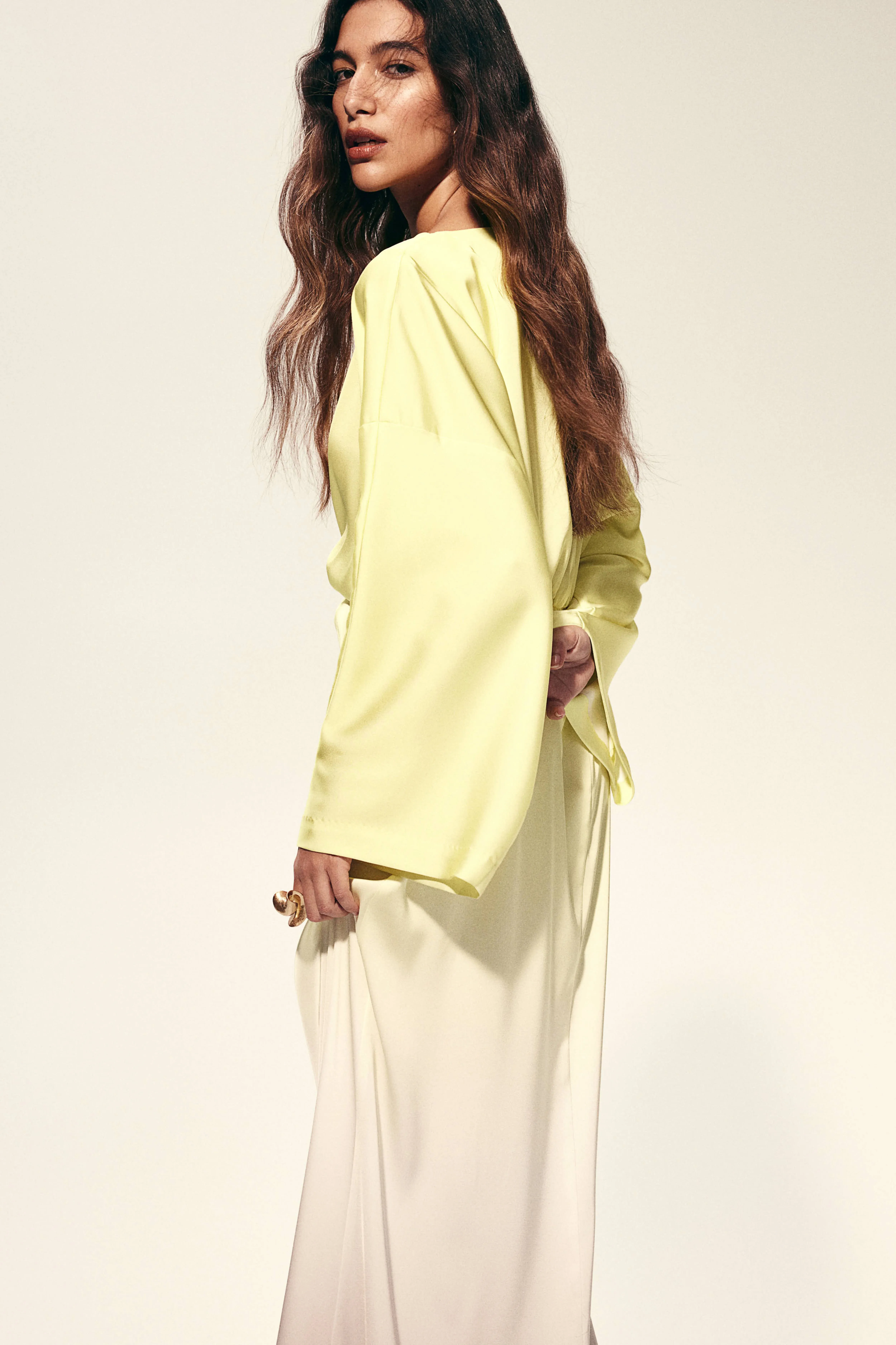 Twist-detail satin dress - Boat neck - 3/4 sleeve - Yellow/Ombre - Ladies | H&M GB